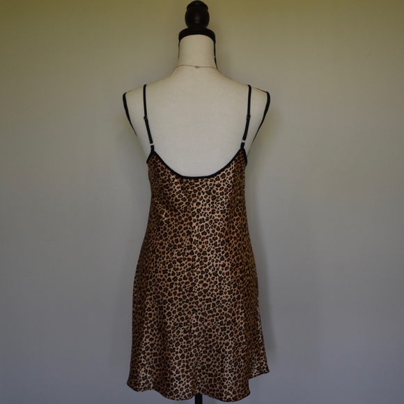 satin slip w/ MATCHING ROBE - Picture 4 of 6